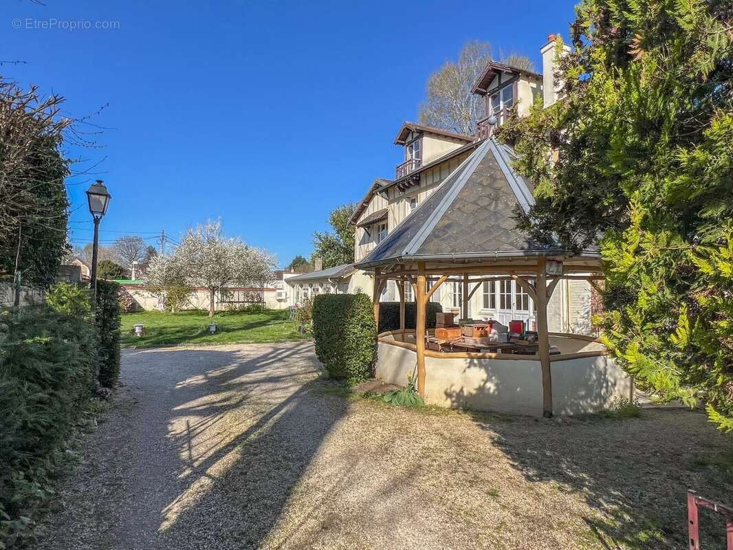 Maison à VAUCRESSON