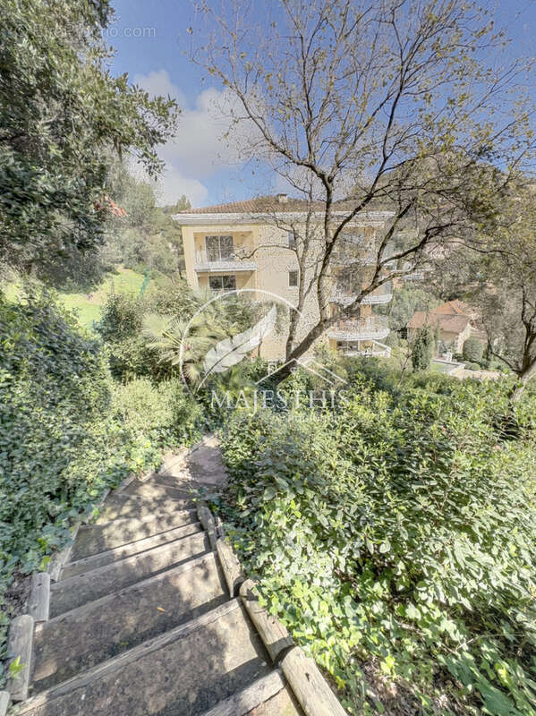 Appartement à HYERES