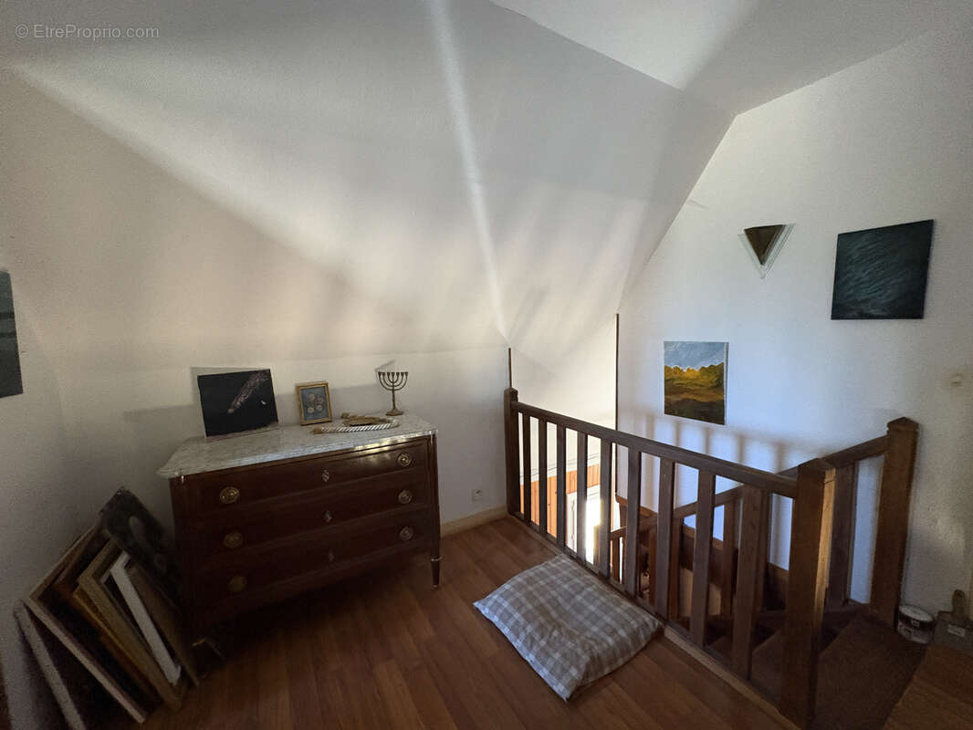 Maison individuelle avec parc arboré et vue sur la campagne   À moins de 10 minutes à pied du centre médiéval - photo 17