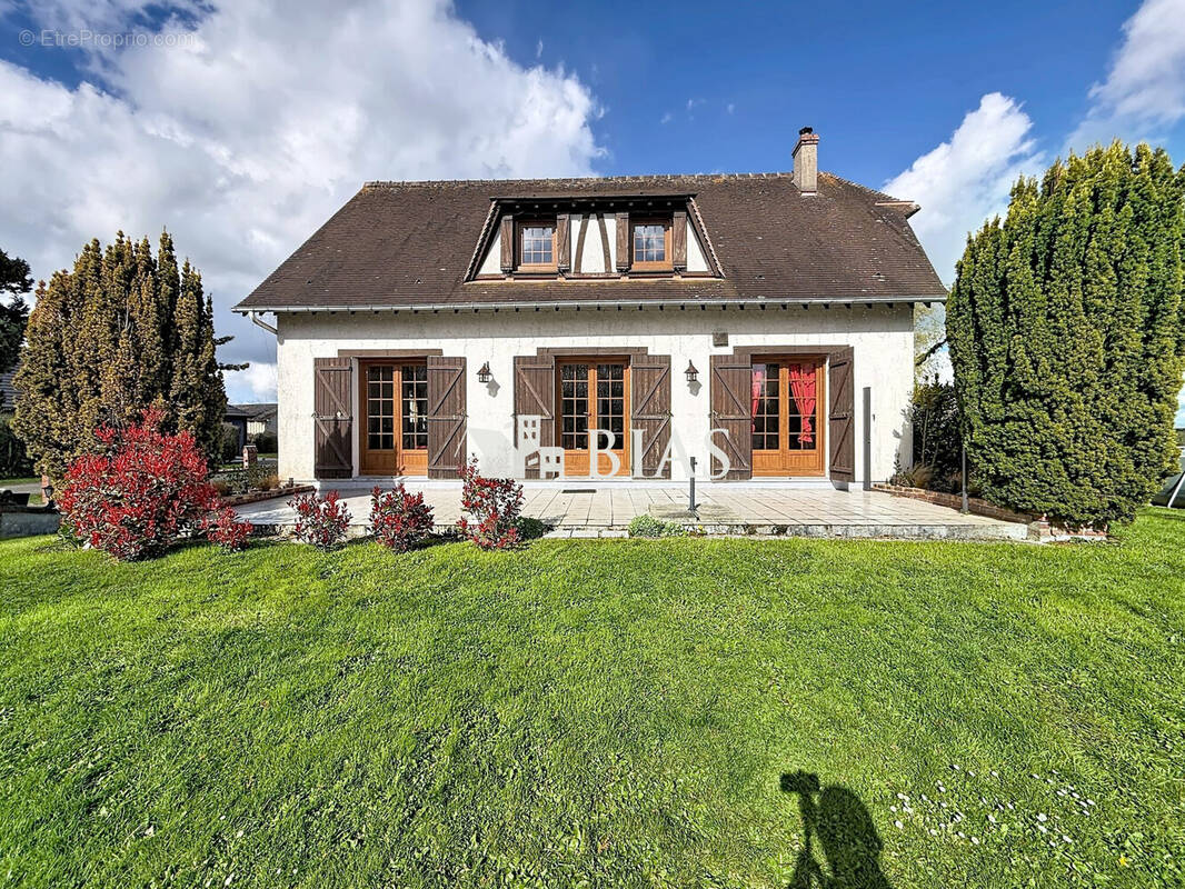 Maison à FORGES-LES-EAUX