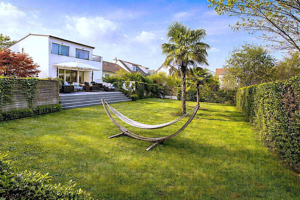 Maison à DEUIL-LA-BARRE