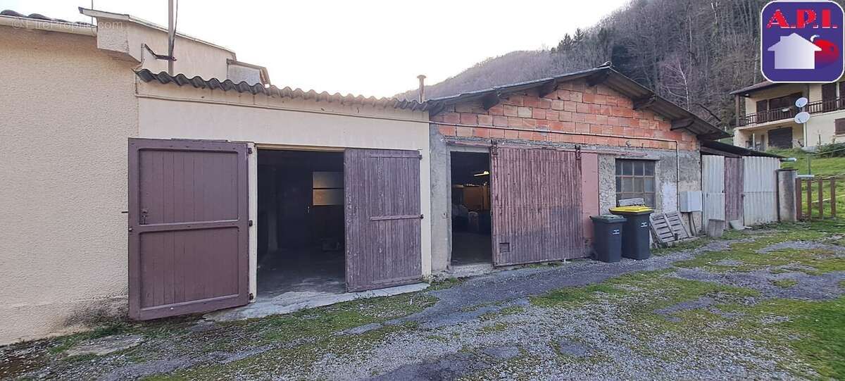 Maison à MONTFERRIER