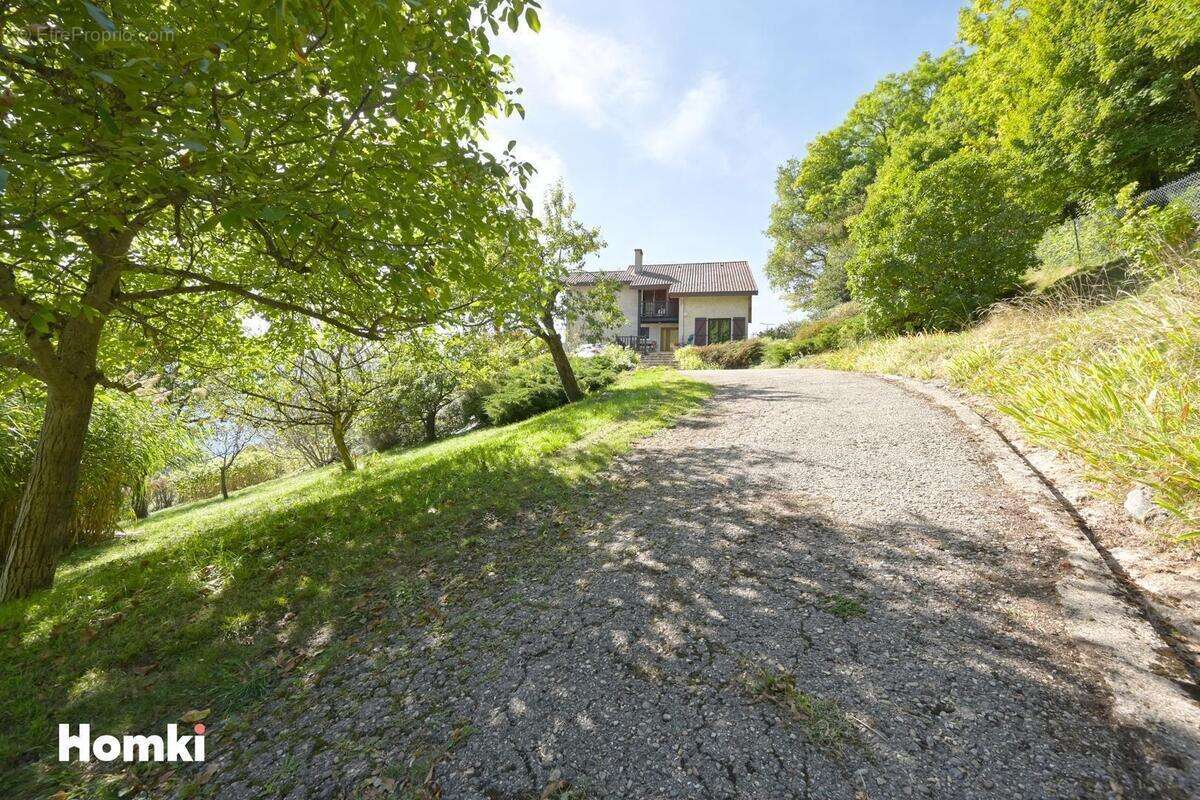 Maison à MONT-SAINT-MARTIN