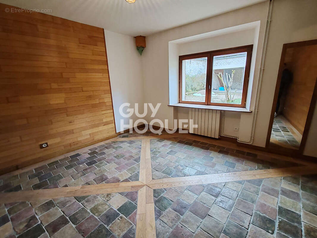 Maison à MILLY-LA-FORET