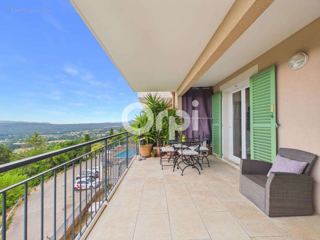 Appartement à MONTAUROUX