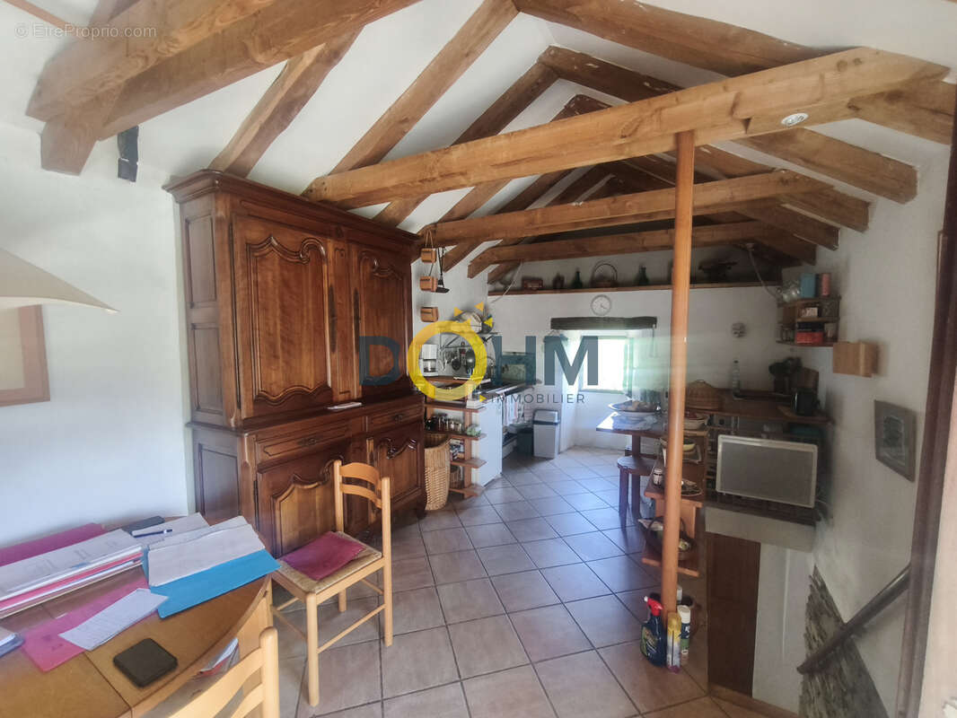 Maison à LE COLLET-DE-DEZE
