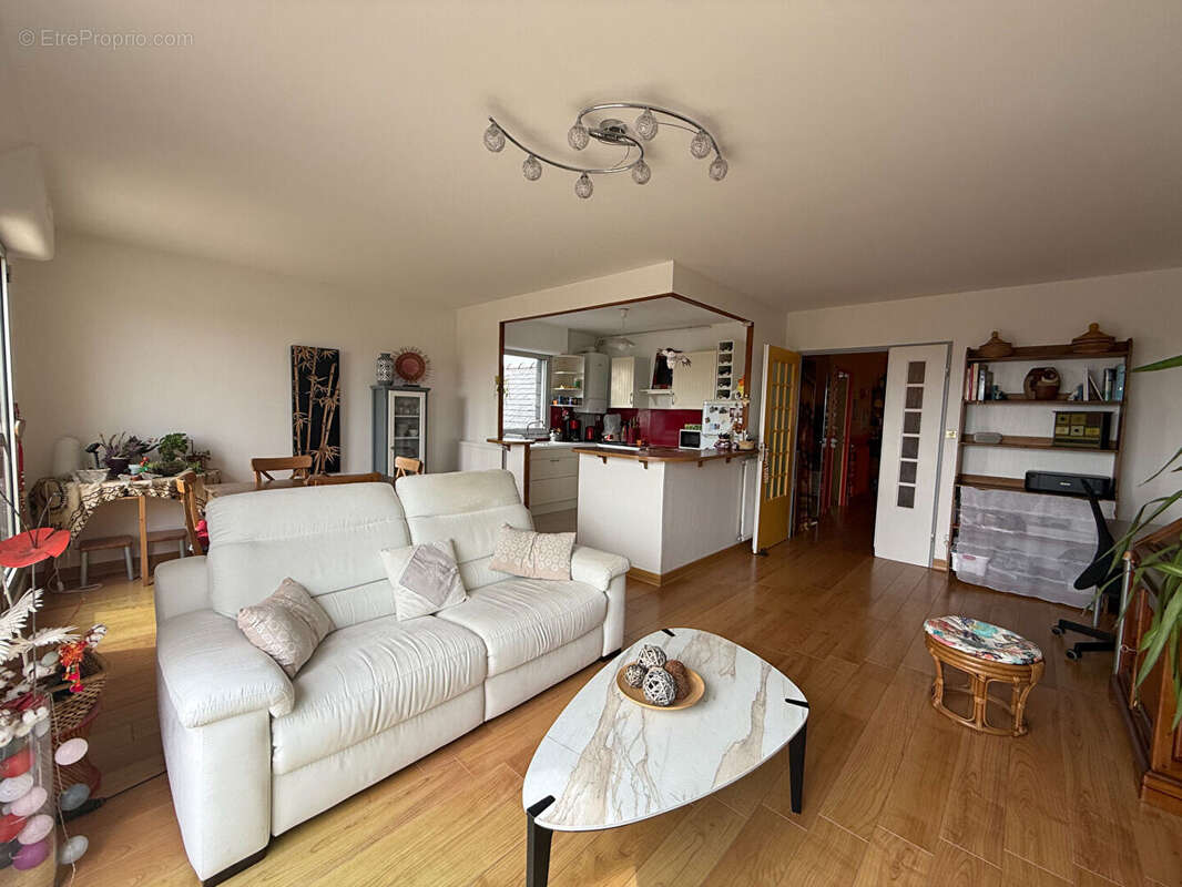 Appartement à LE RELECQ-KERHUON