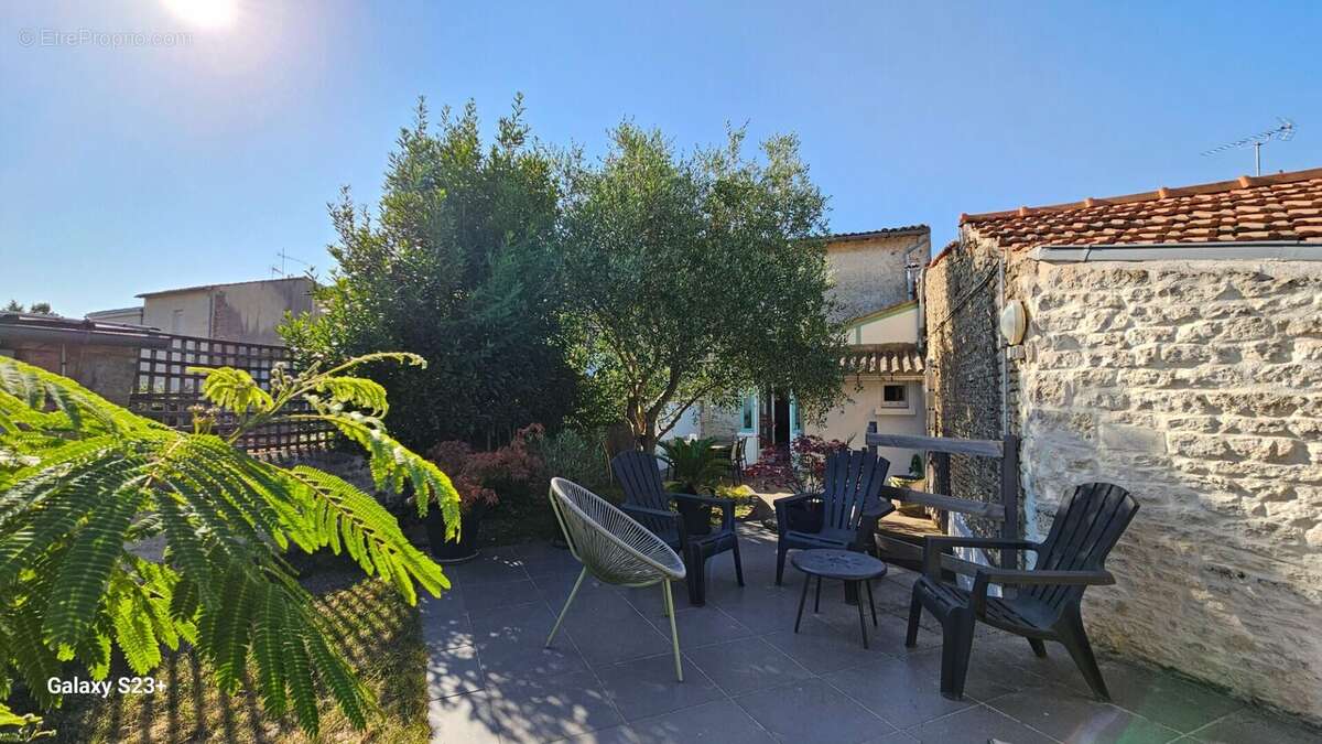 Maison 106 m² à Niort  - photo 9