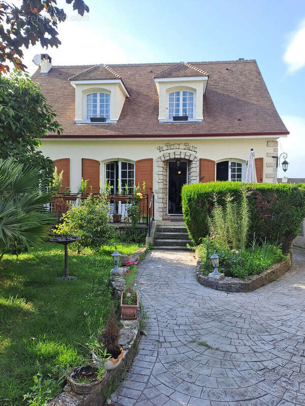 Maison à DARVAULT