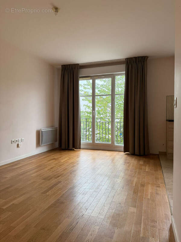 Appartement à CHILLY-MAZARIN