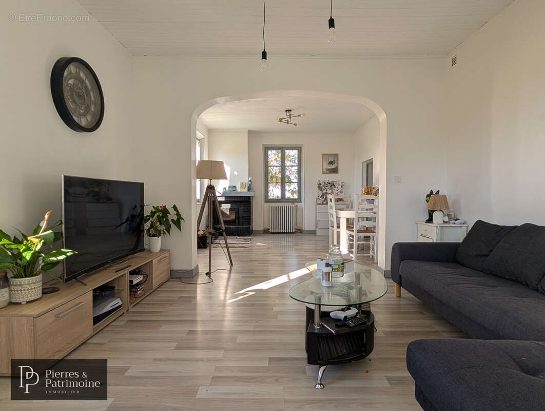Maison à MEZIN