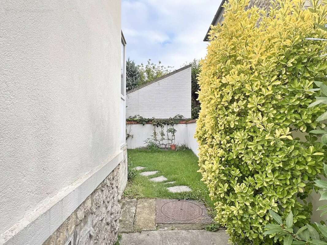 Maison à SAINT-MAUR-DES-FOSSES