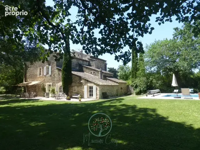 Photo Maison à Grignan au prix de 1 290 000€