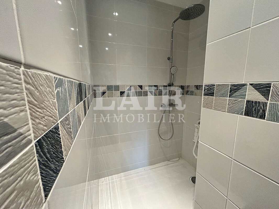 Maison à MONTMERREI