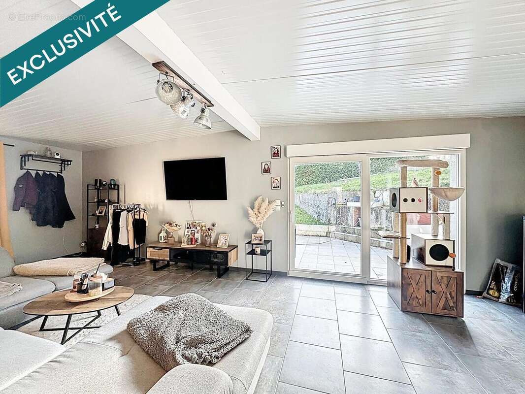 Photo 8 - Maison à SAINT-VICTOR-DE-CESSIEU