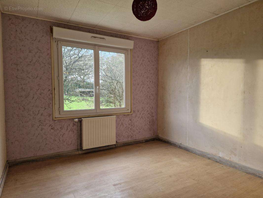 Maison à MAEL-CARHAIX