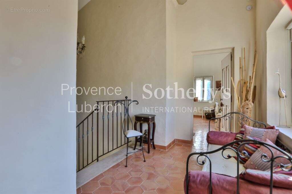 Maison à GORDES