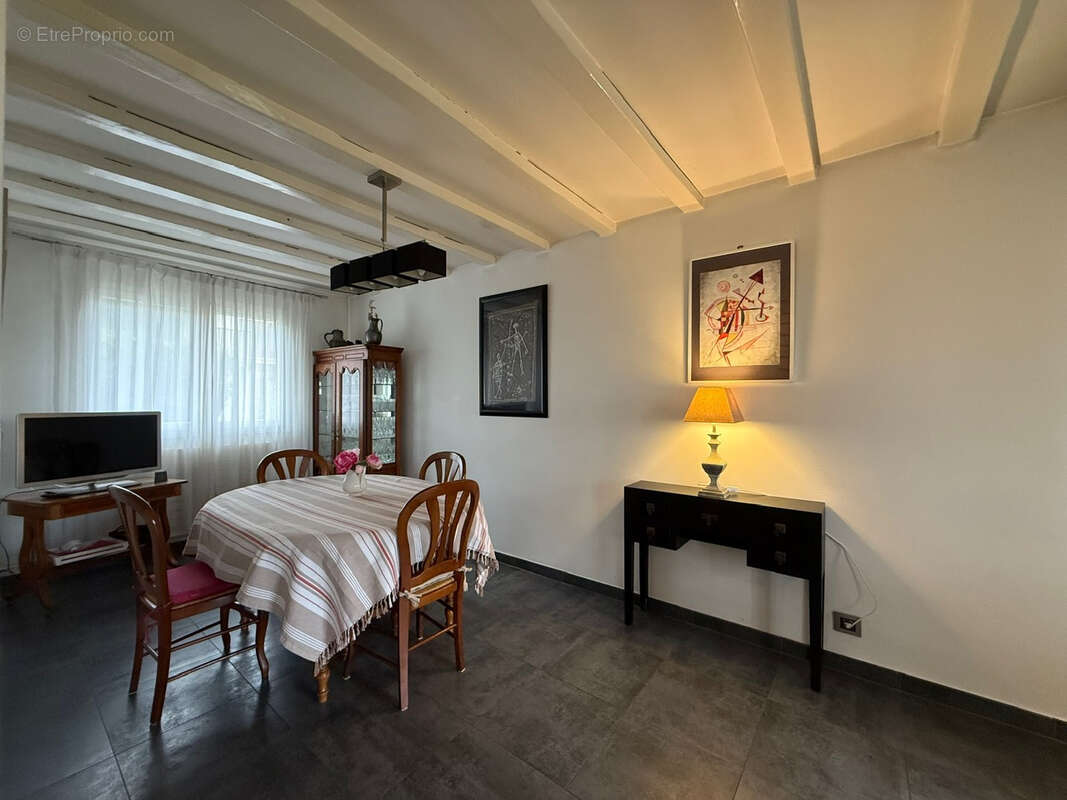 Maison à COMBS-LA-VILLE