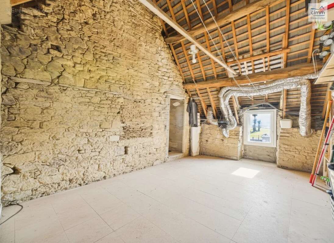 Maison à LES BRULAIS