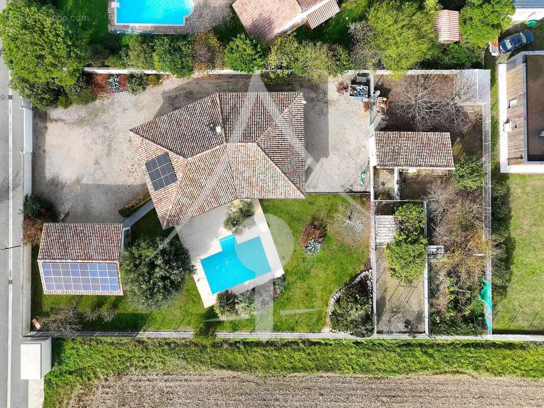 Maison à LAVERNOSE-LACASSE