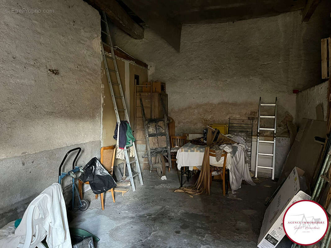 Maison à SAINT-AMAND-MONTROND