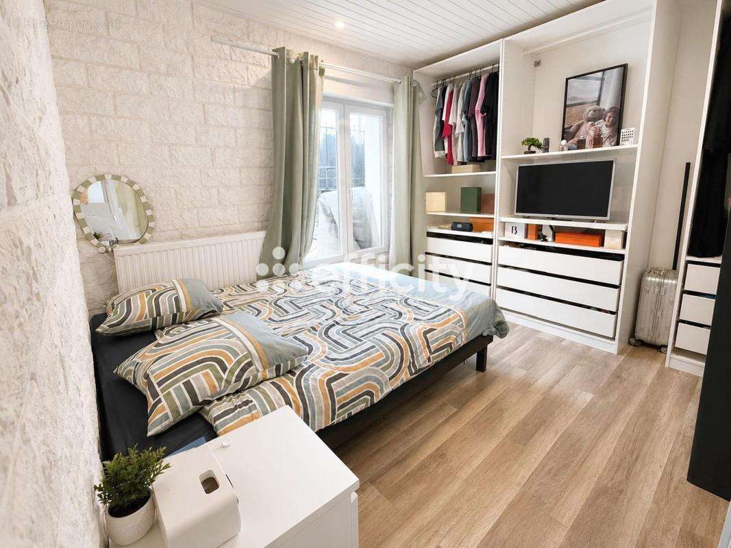 Maison 130 m² à Vaulx-En-Velin  - photo 6
