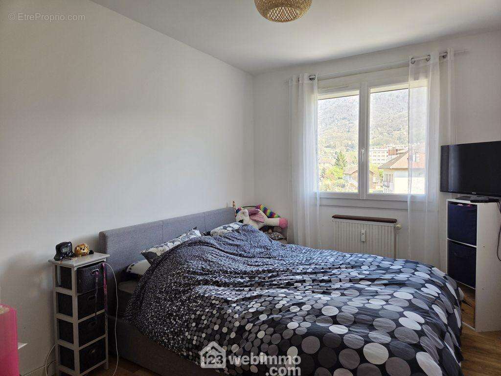L'espace nuit propose 3 belles chambres, - Appartement à ALBERTVILLE