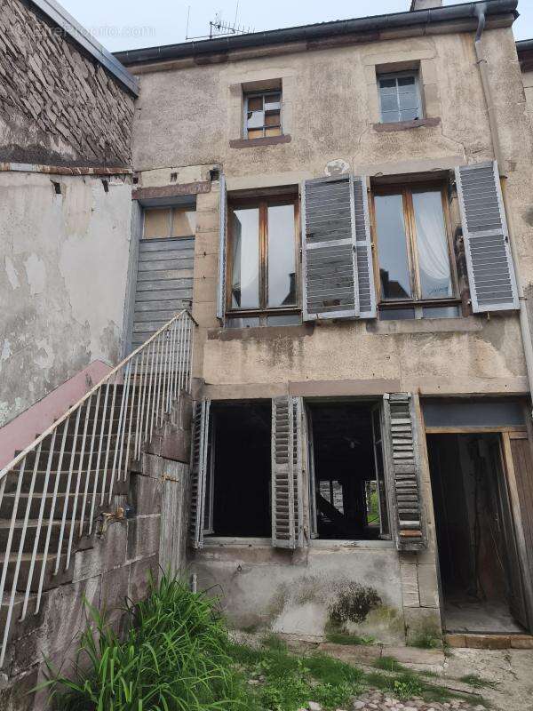 Appartement à LUXEUIL-LES-BAINS