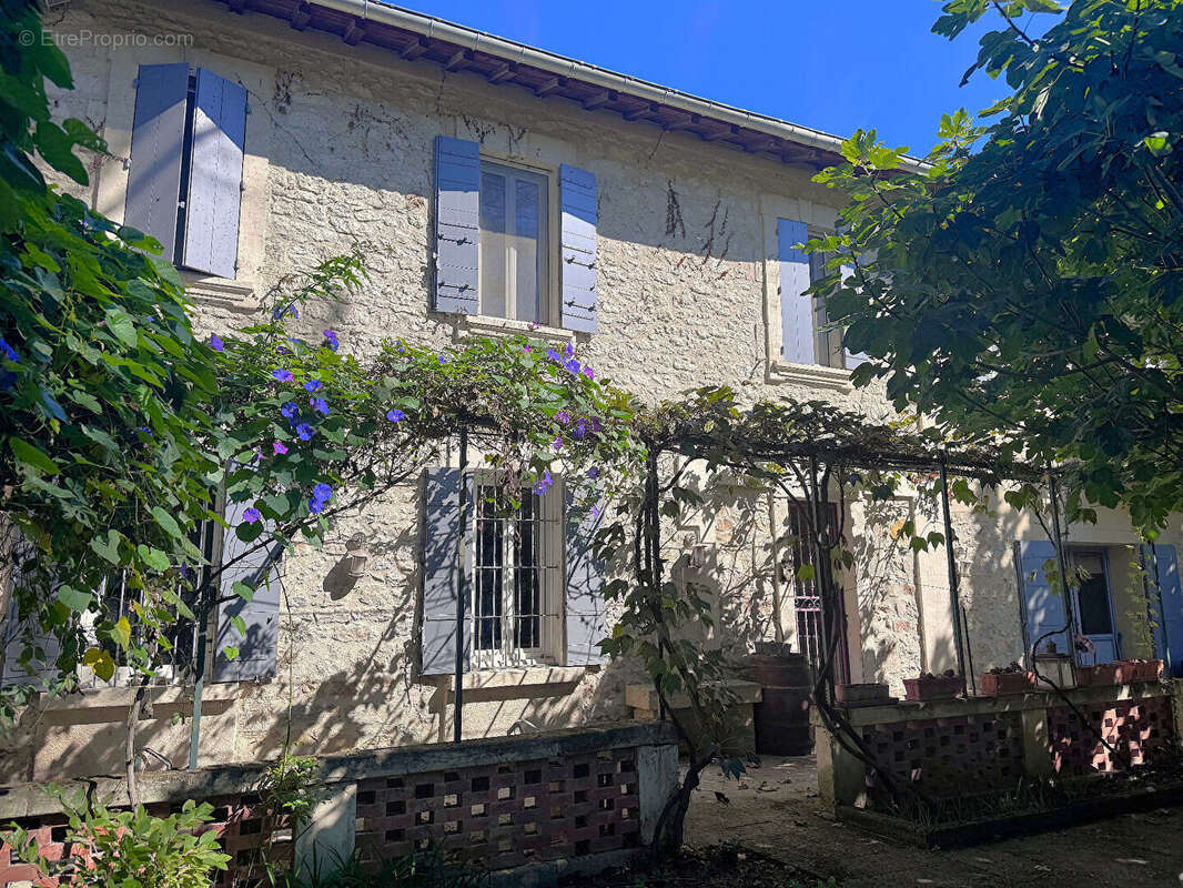 Maison à VILLENEUVE-LES-AVIGNON