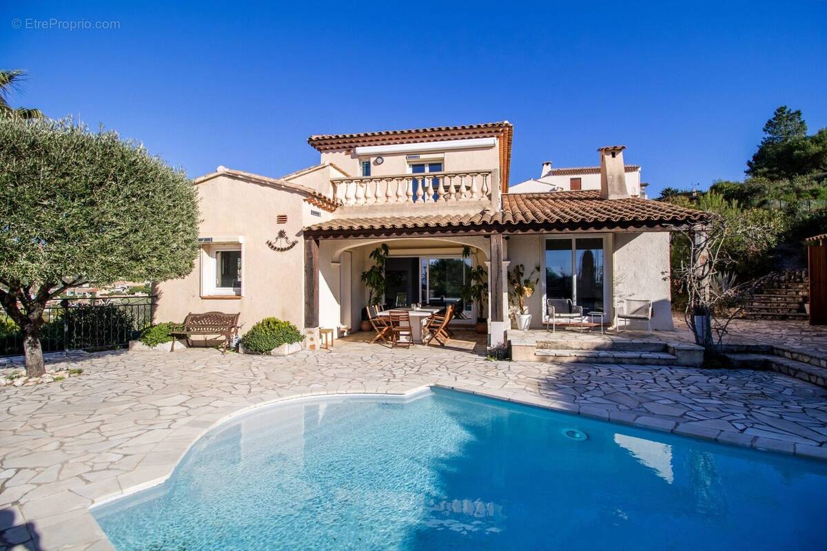 Photo Maison à La Turbie au prix de 1 985 000€
