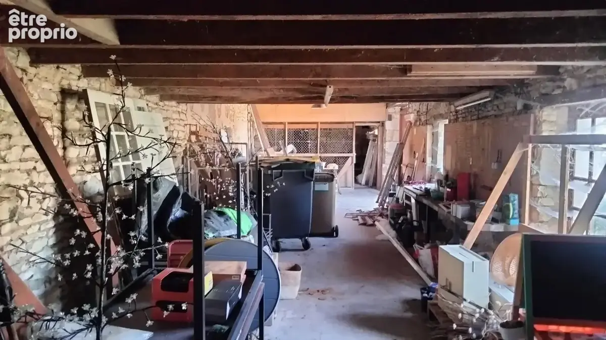 Immeuble centre Neuville 216m2+ dépendances - photo 20