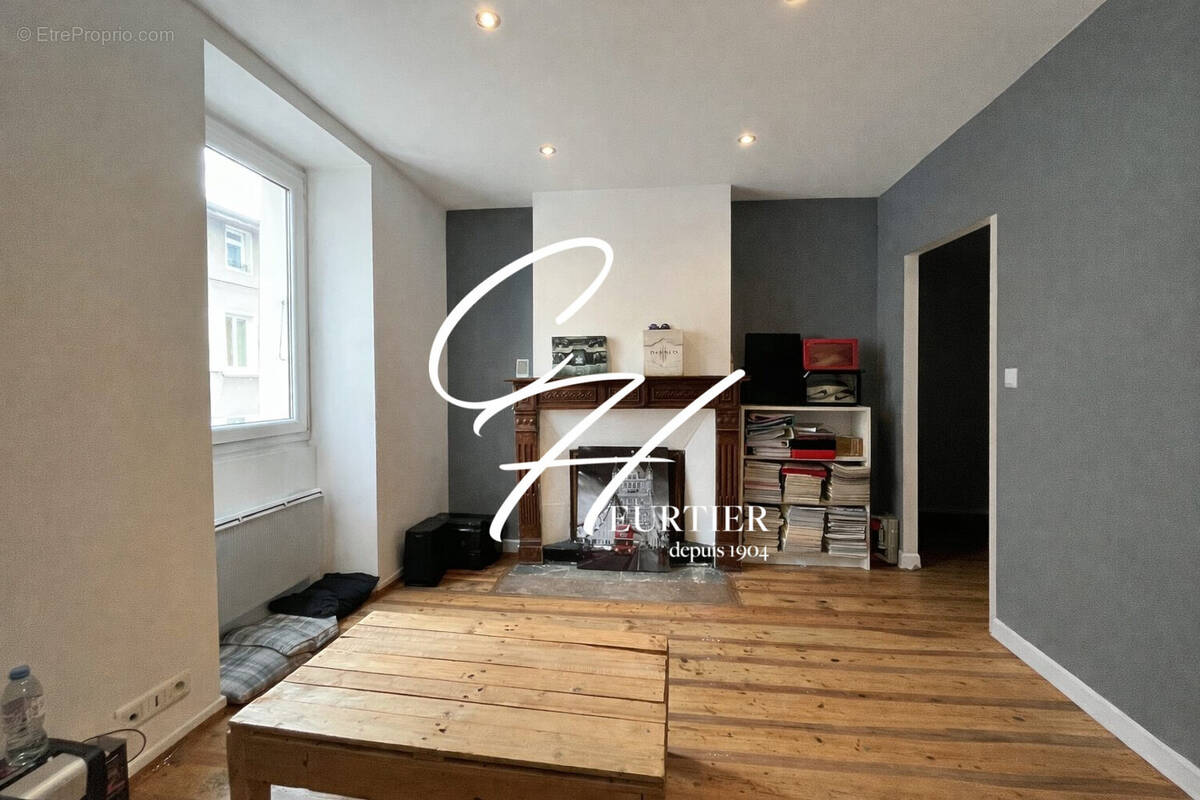 Appartement à RIVES