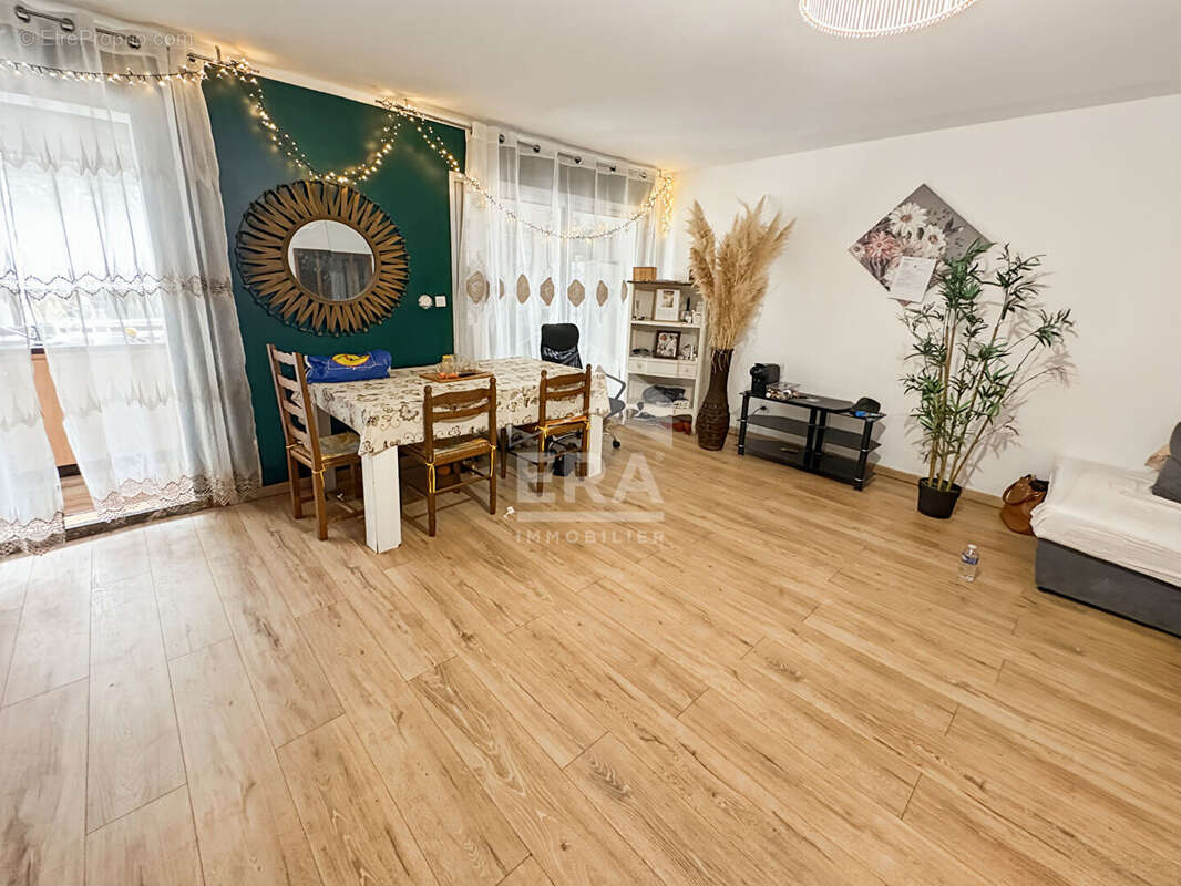 Appartement à MARSEILLE-15E