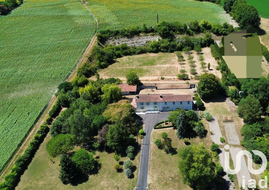 Photo 3 - Maison à COURGEAC