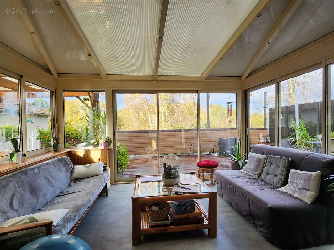 Maison à CONDAT-SUR-VIENNE