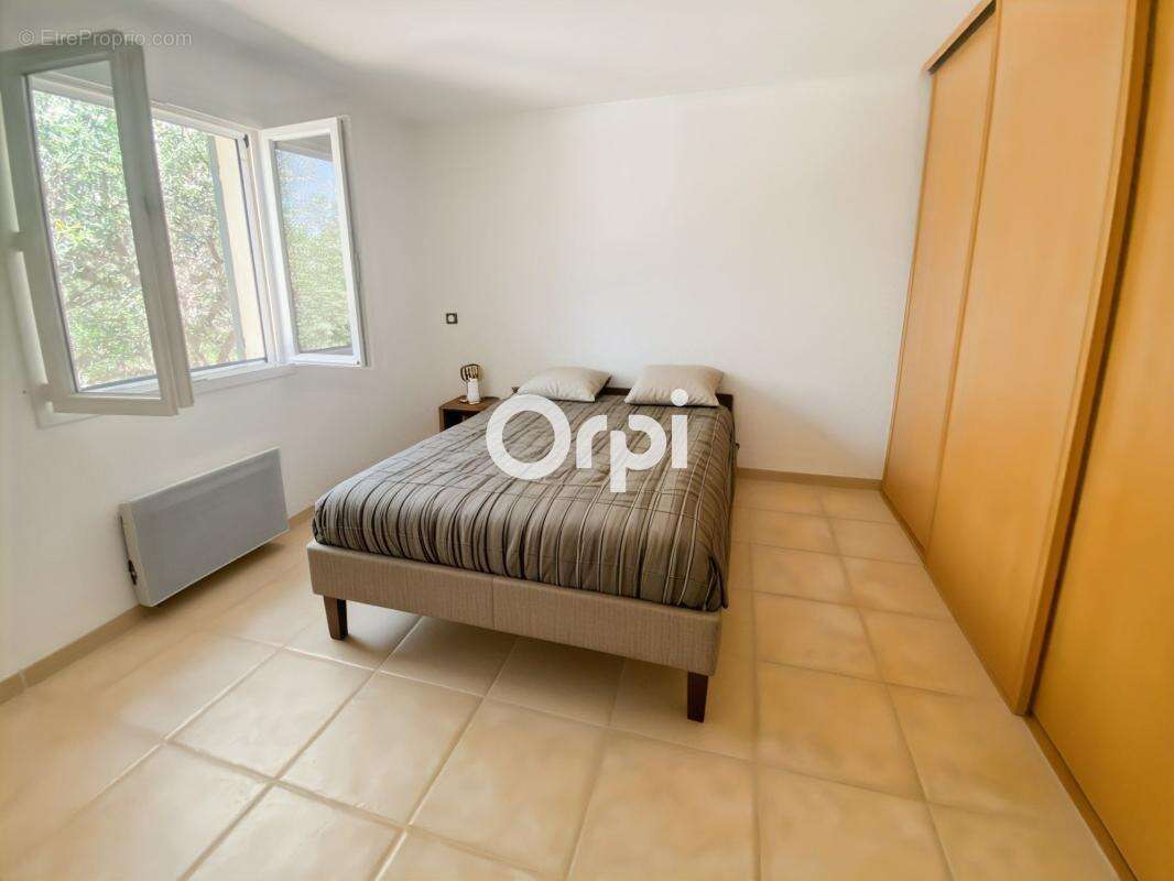 Villa T6 de 168 m2 de plain pied, jardin, piscine, garage - photo 20