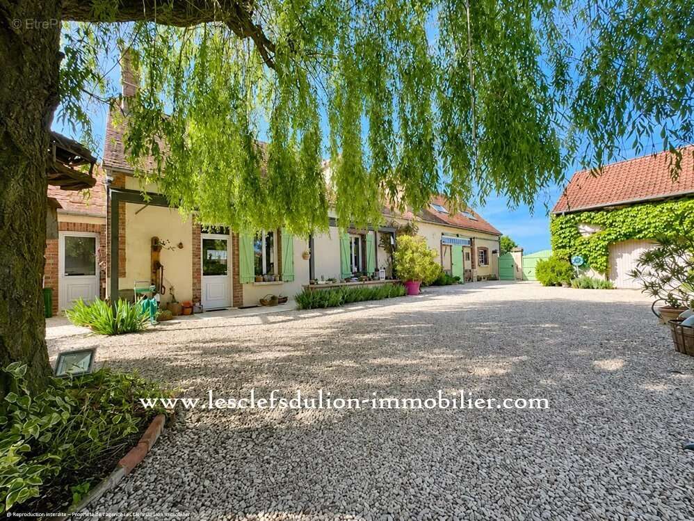 Maison à ECUELLES