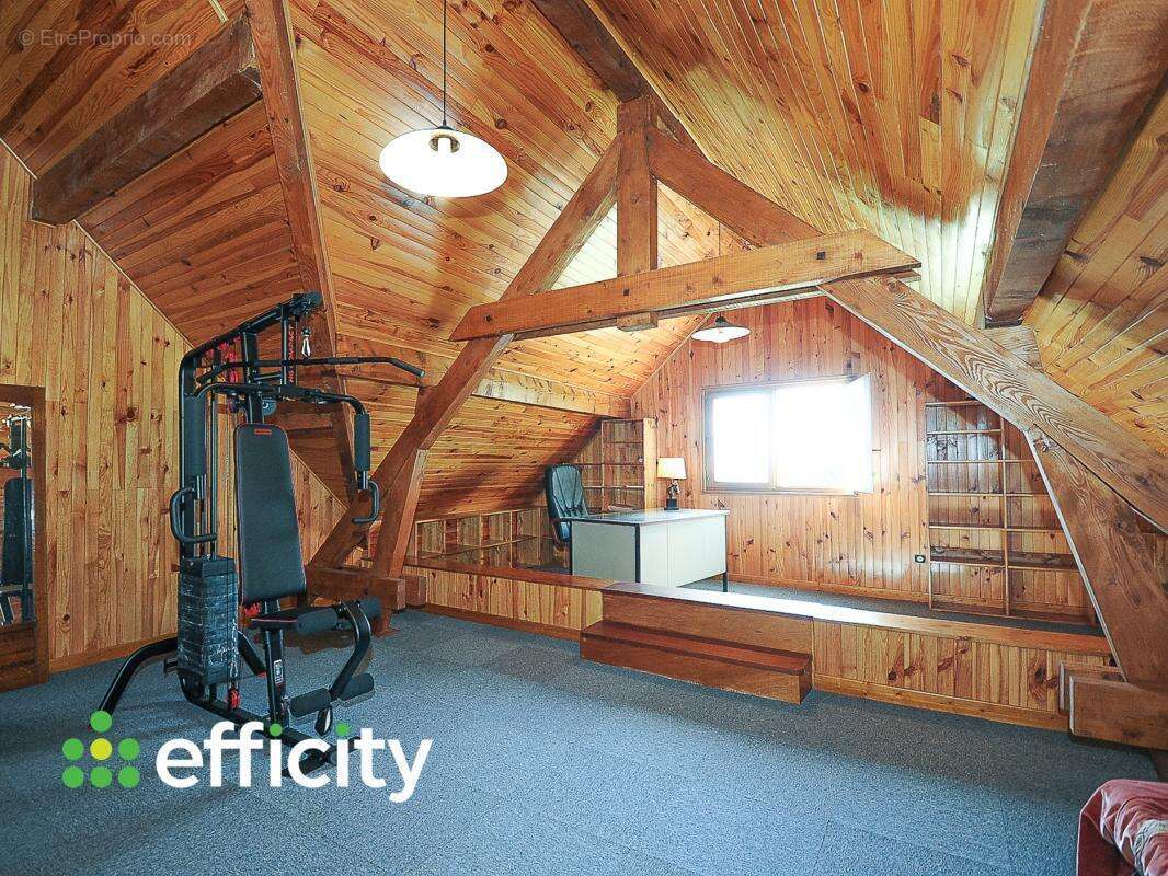 Maison à VETRAZ-MONTHOUX