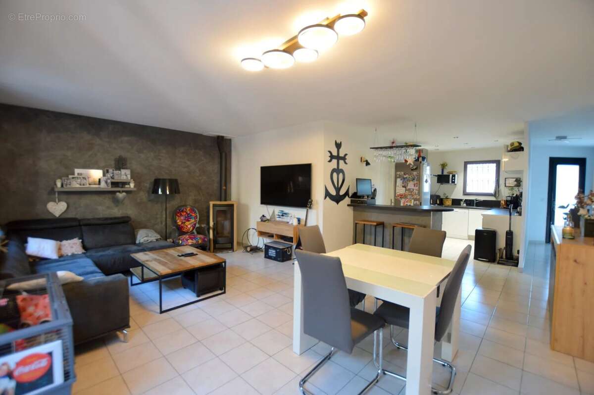 Maison à VILLENEUVE-LES-MAGUELONE