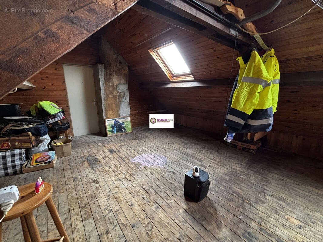 Maison à SAINTE-GAUBURGE-SAINTE-COLOMBE