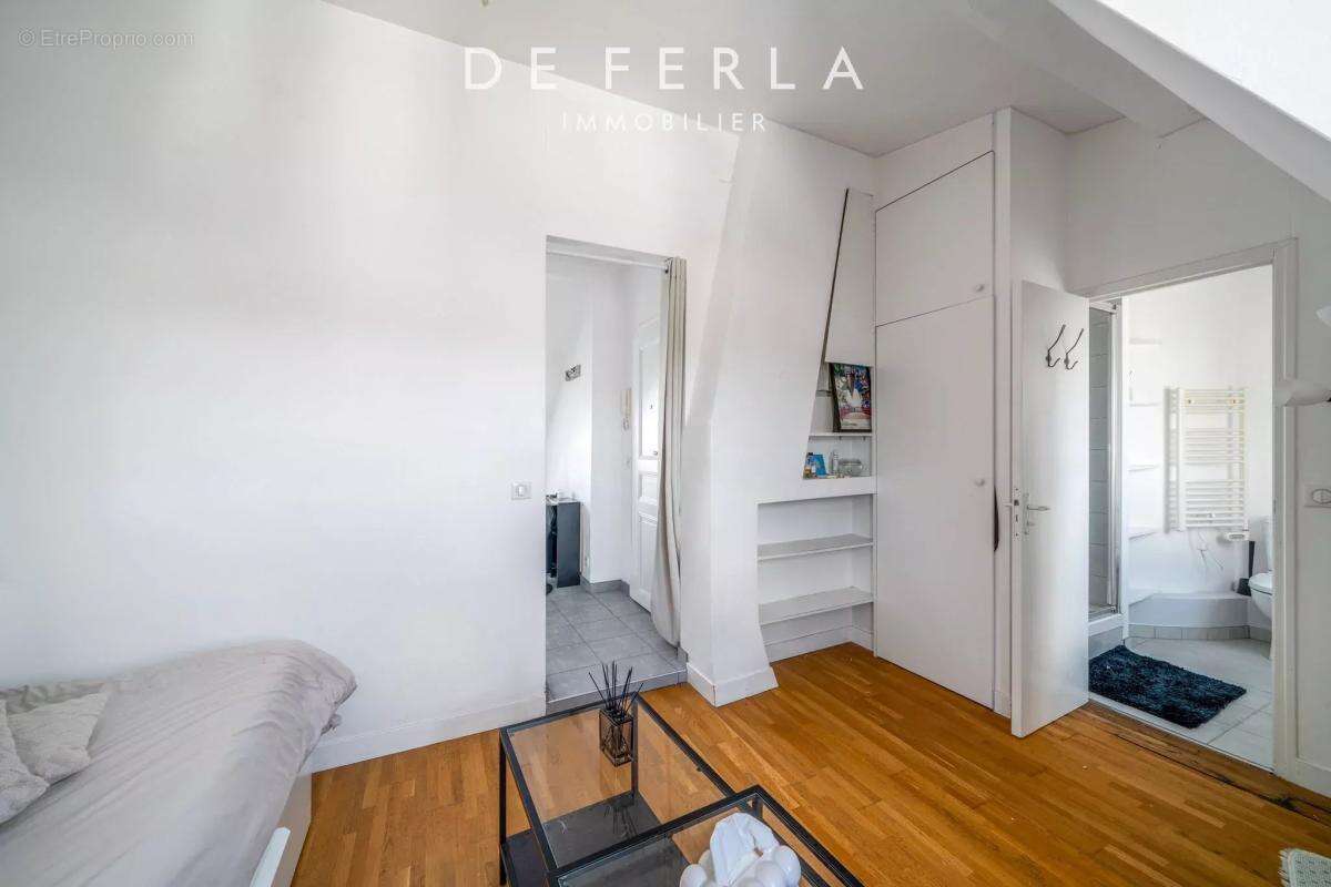 Appartement à PARIS-7E