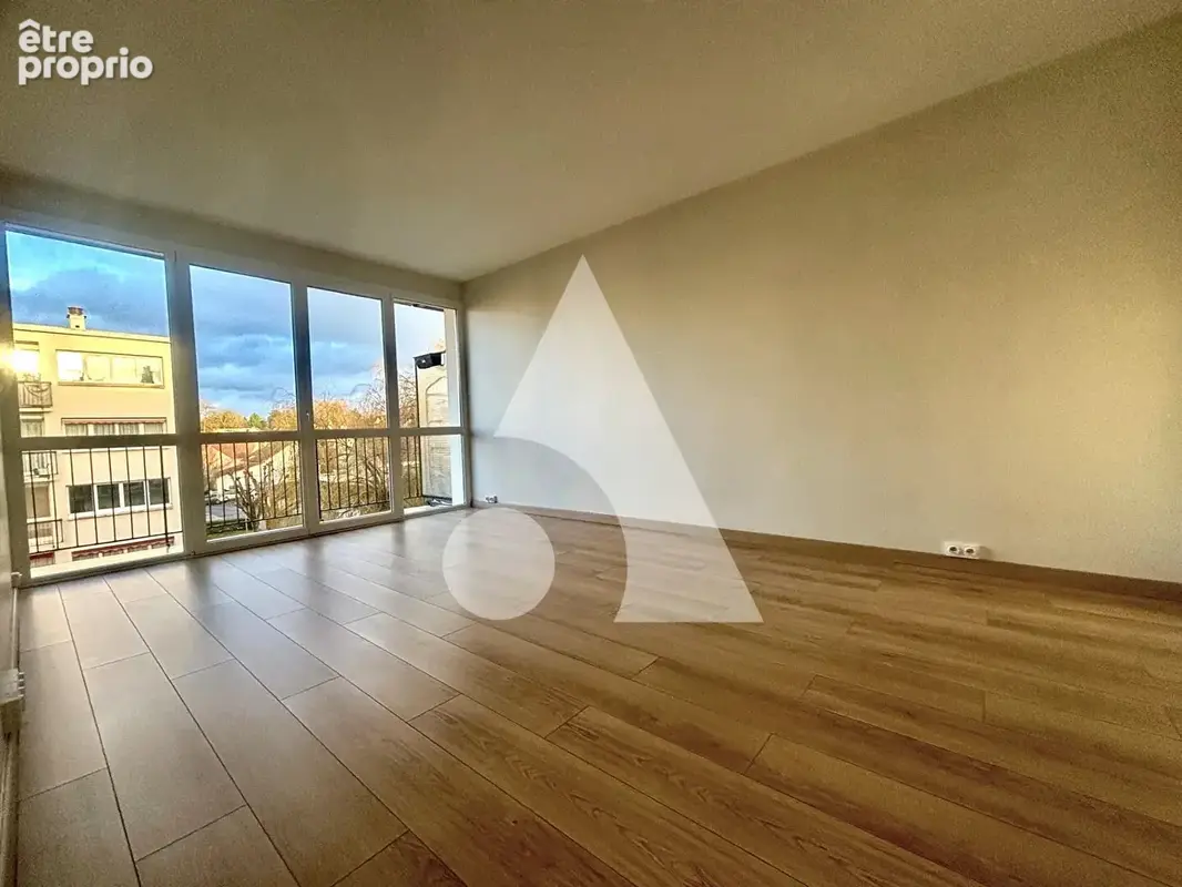 Appartement à MENNECY