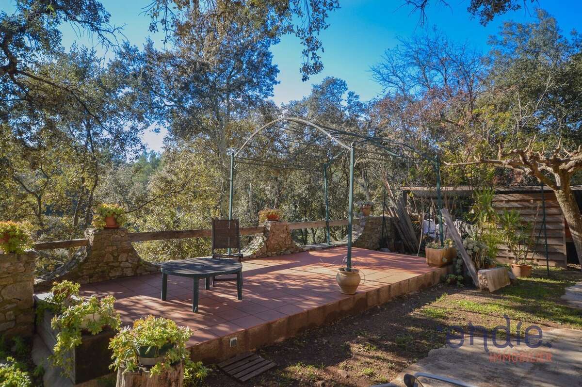 LE THORONET Maison en pierres 180 m² dans hameau paisible - photo 14