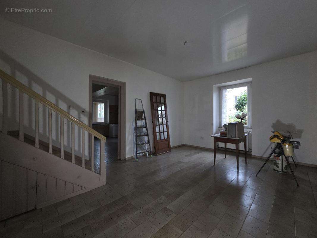 Appartement à FESCHES-LE-CHATEL