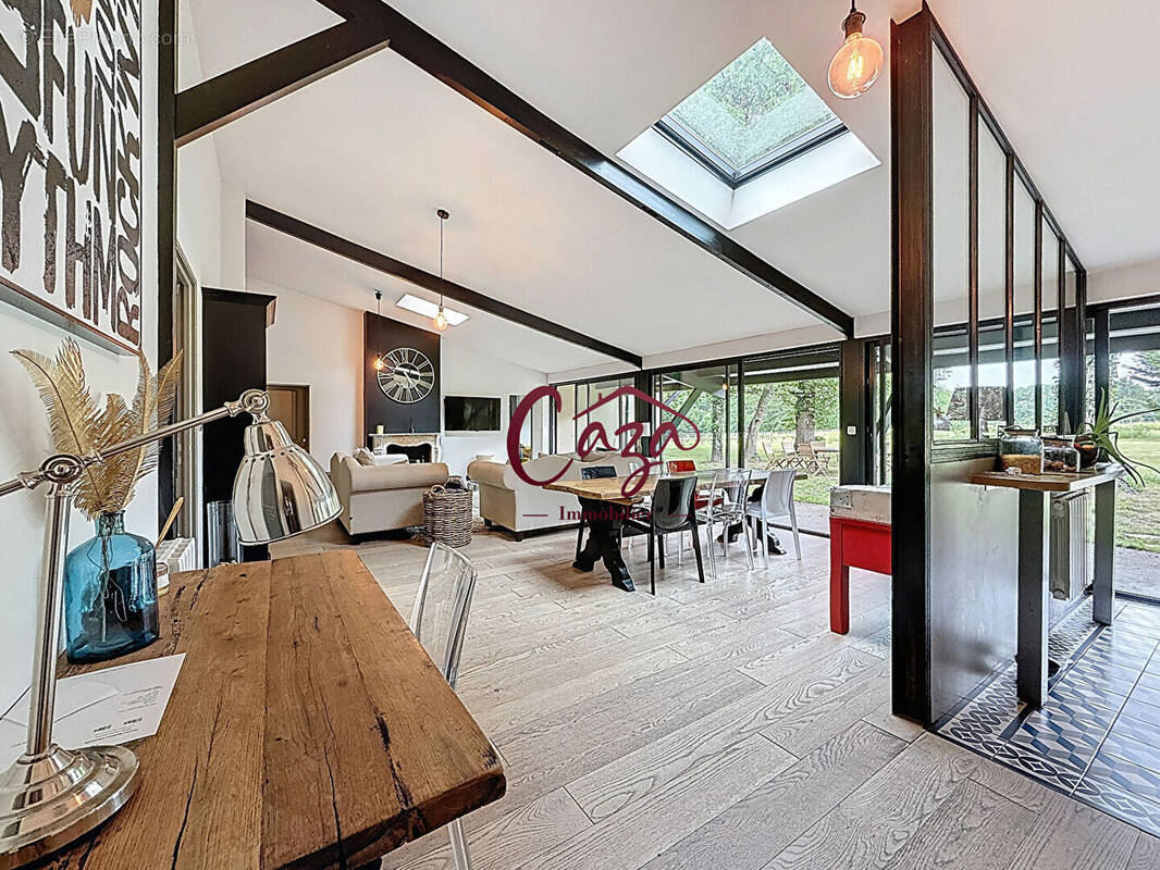 Maison à SAINT-SULPICE-ET-CAMEYRAC