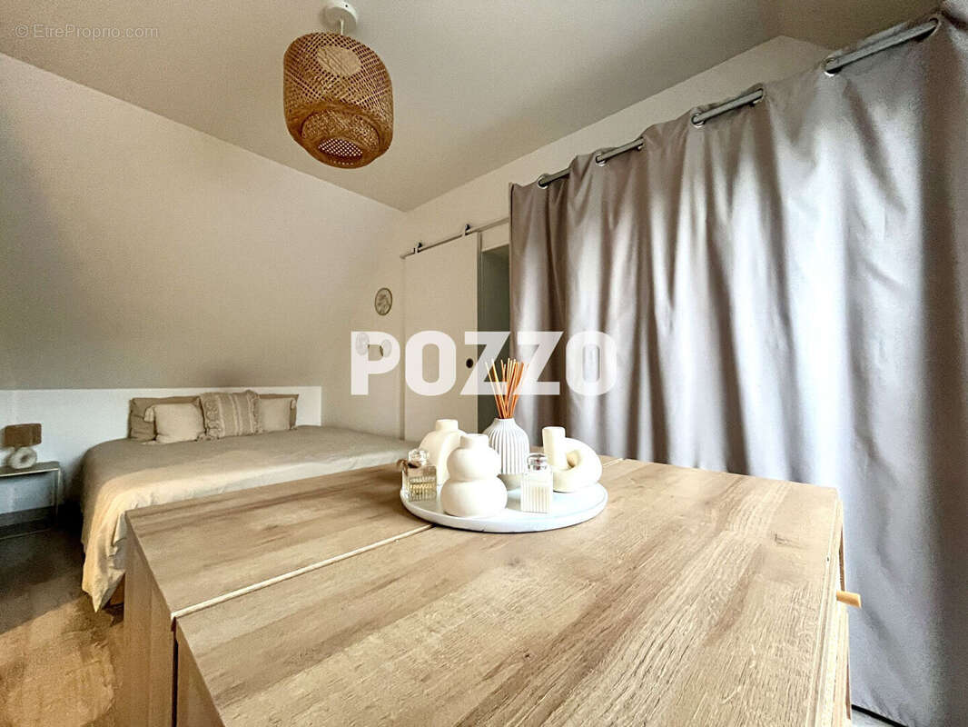 Maison Saint Planchers 6 pièce(s) 110 m2 sur 845m² - photo 12