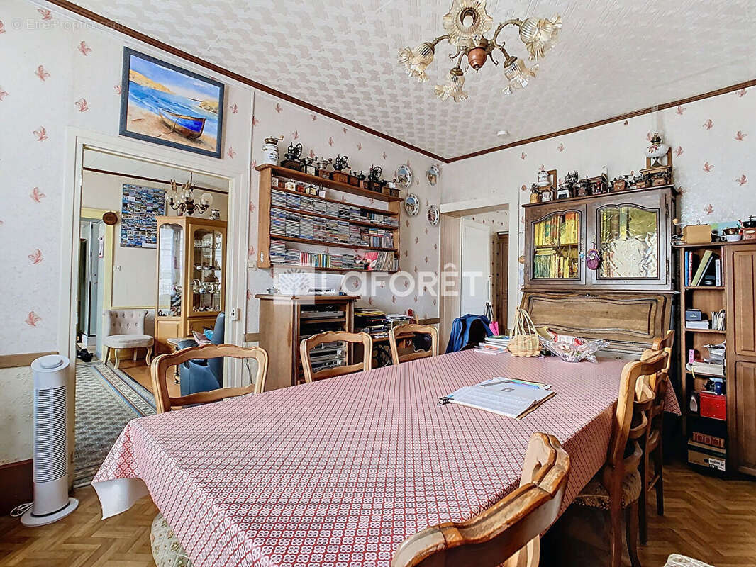 Appartement à NEUFCHATEAU