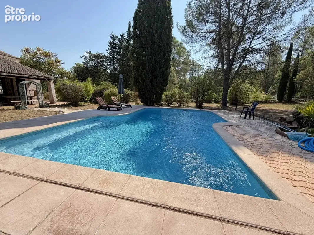 Vente – Maison provençale avec piscine sur 3 926 m² – Figanières – 375 000 € - photo 12