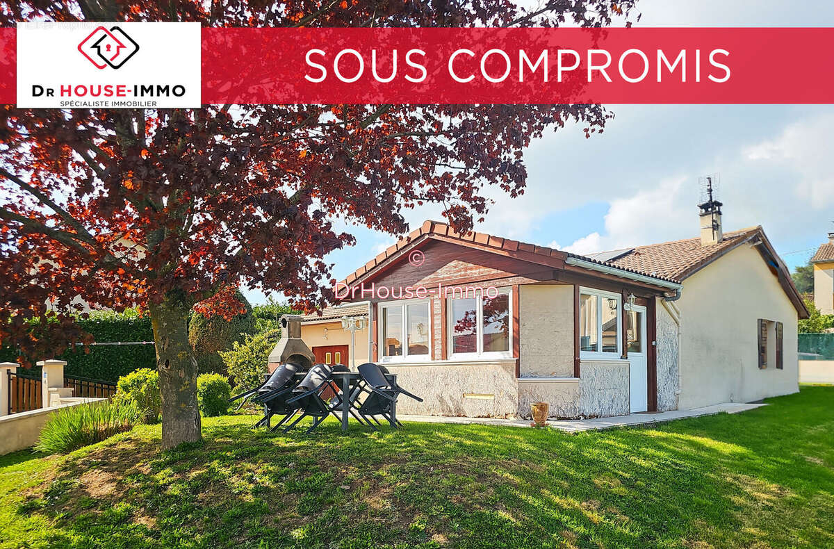 Maison à CHAZELLES-SUR-LYON