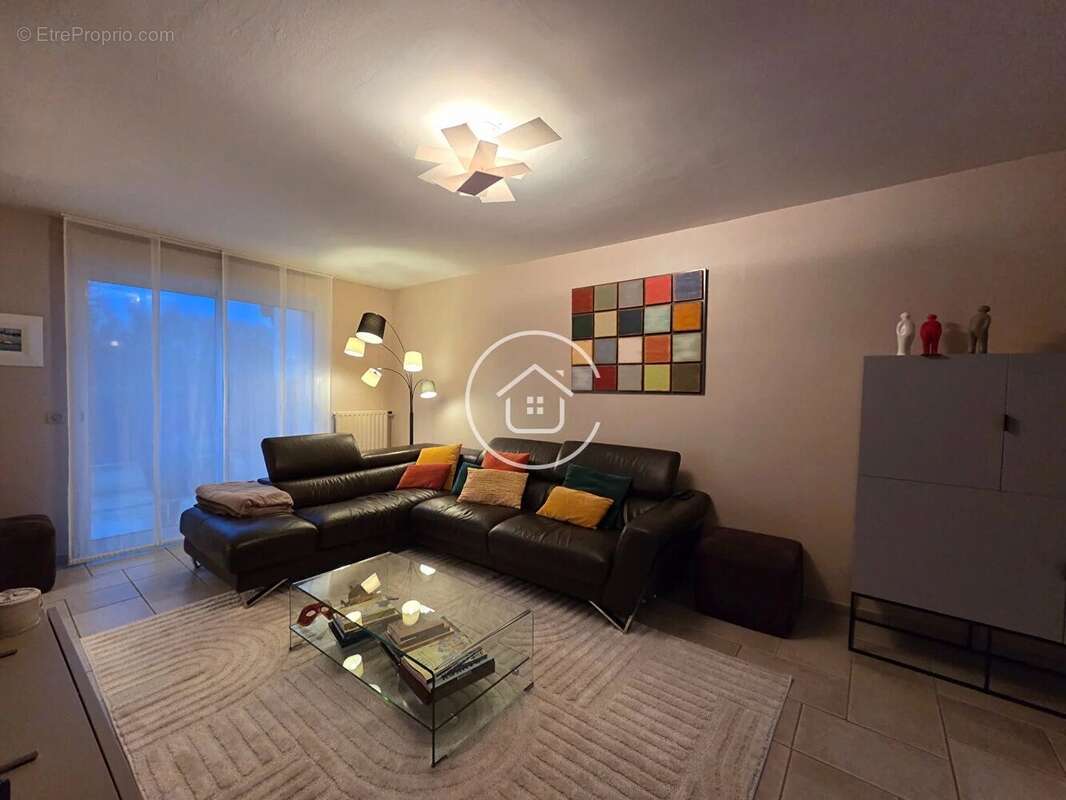 Maison à LA CHAUSSEE-SAINT-VICTOR